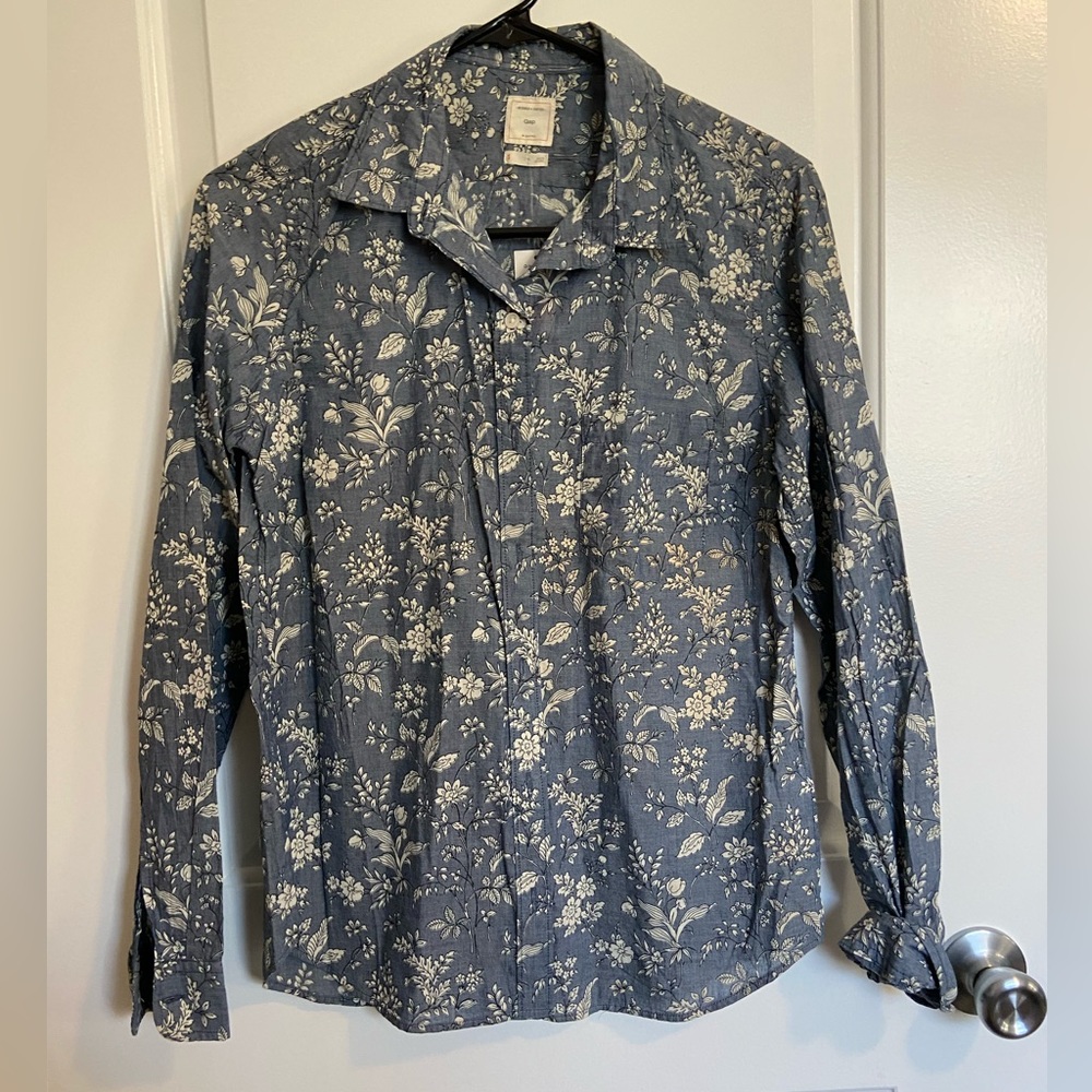 GAP Button Down